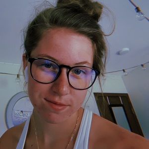 Meet your Posher, Bella